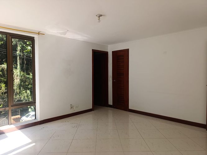 Apartamento de 3 alcobas en arriendo en El Poblado, Medellín, 175 m² · foto 11 de 19