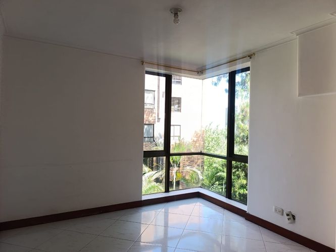 Apartamento de 3 alcobas en arriendo en El Poblado, Medellín, 175 m² · foto 13 de 19