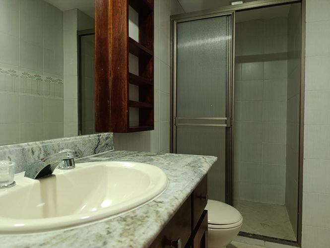 Apartamento de 3 alcobas en arriendo en El Poblado, Medellín, 175 m² · foto 17 de 19