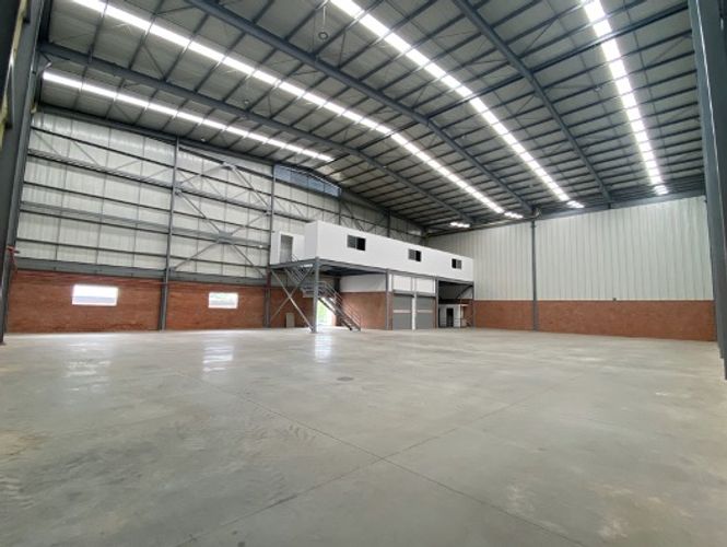 Bodega en venta en Zona Industrial, Yumbo, 750 m² · foto 2 de 24