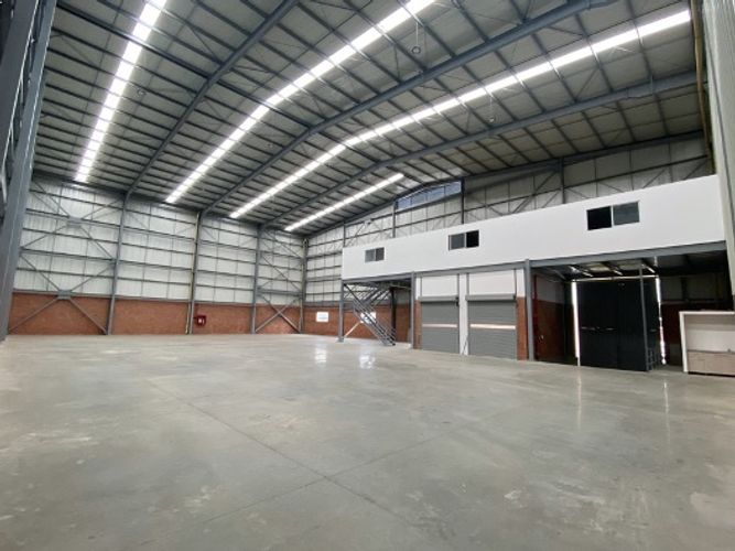 Bodega en venta en Zona Industrial, Yumbo, 750 m² · foto 3 de 24