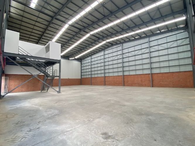 Bodega en venta en Zona Industrial, Yumbo, 750 m² · foto 4 de 24
