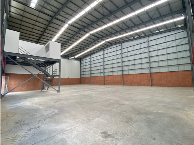 Bodega en venta en Zona Industrial, Yumbo, 750 m² · foto 9 de 24
