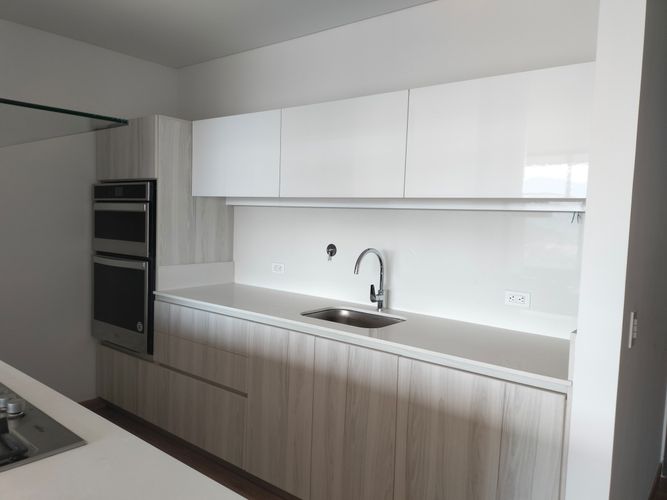 Apartamento de 3 alcobas en venta en El Poblado, Medellín, 147 m² · foto 4 de 20
