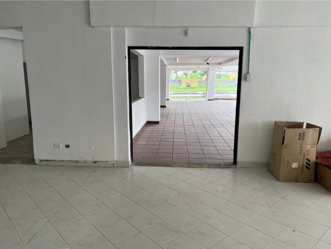 Local en arriendo en Avenida 30 De Agosto, Pereira, 300 m² · foto 7 de 10