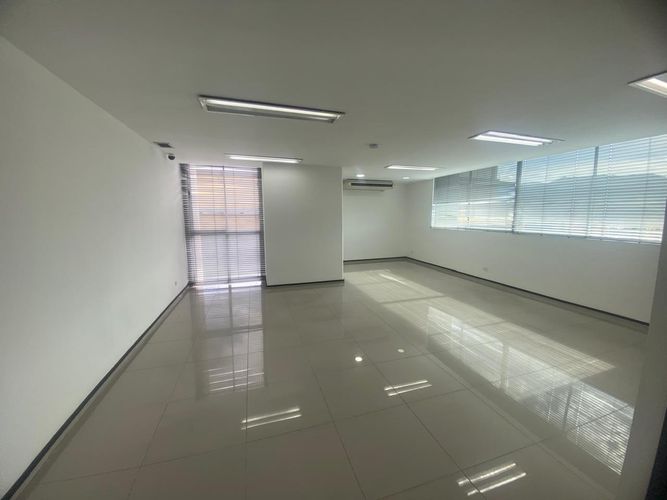 Oficina en arriendo en El Poblado, Medellín, 50 m² · foto 3 de 20