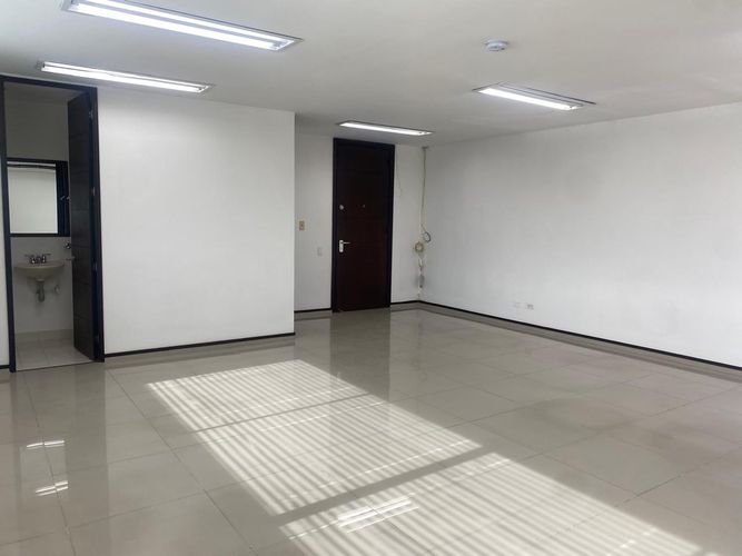 Oficina en arriendo en El Poblado, Medellín, 50 m² · foto 17 de 20