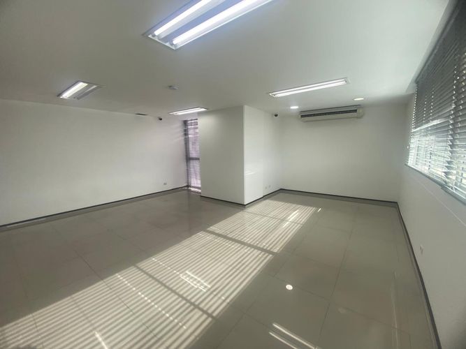 Oficina en arriendo en El Poblado, Medellín, 50 m² · foto 18 de 20