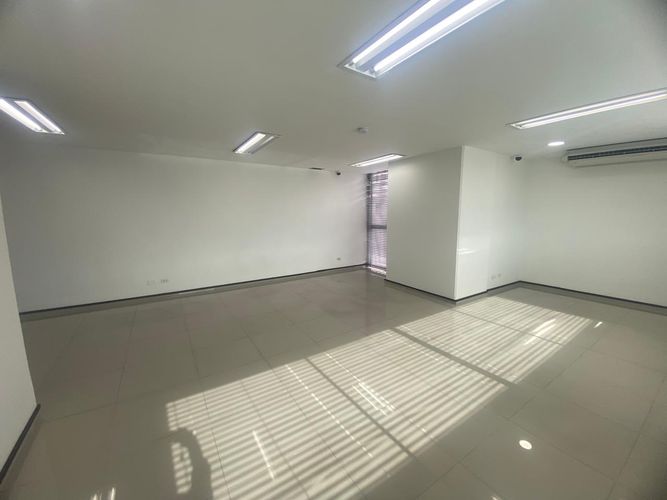 Oficina en arriendo en El Poblado, Medellín, 50 m² · foto 19 de 20