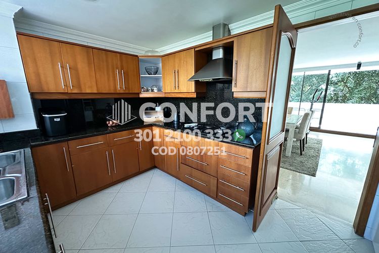 Apartamento de 3 alcobas en arriendo en Los Balsos, Medellín, 190 m² · foto 8 de 22