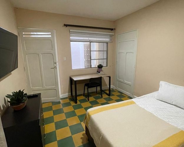 Oficina en venta en Laureles, Medellín, 345 m² · foto 2 de 9