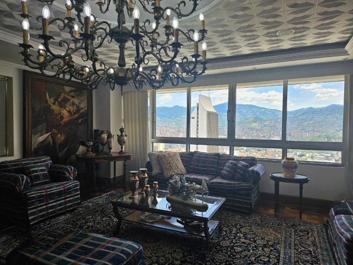 Apartment for sale in La candelaria, Medellín 3