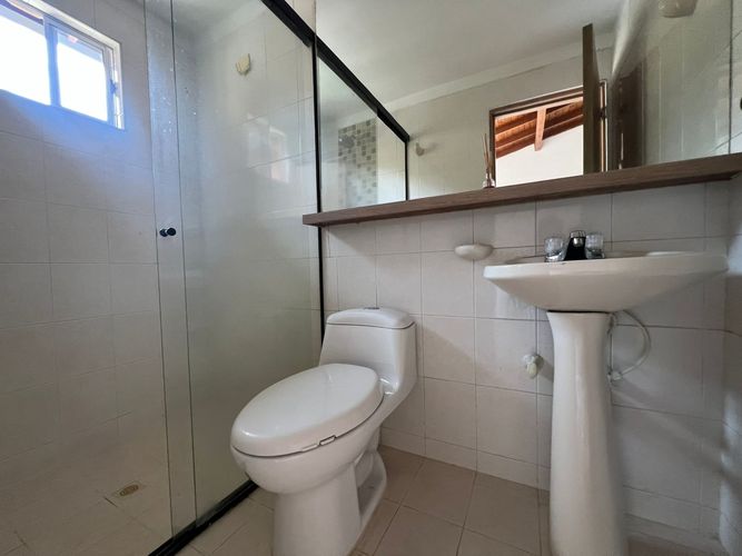 Casa de 3 alcobas en venta en Loma Del Barro, Envigado, 160 m² · foto 12 de 14