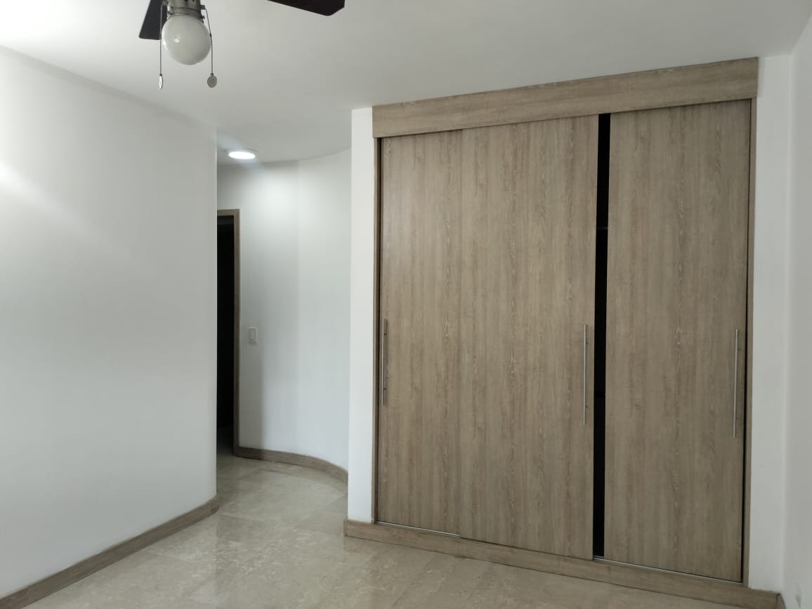 Apartamento en venta en Jardines, Envigado · foto 8 de 18