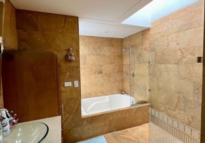 Casa de 3 alcobas en venta en El Poblado, Medellín, 410 m² · foto 13 de 24