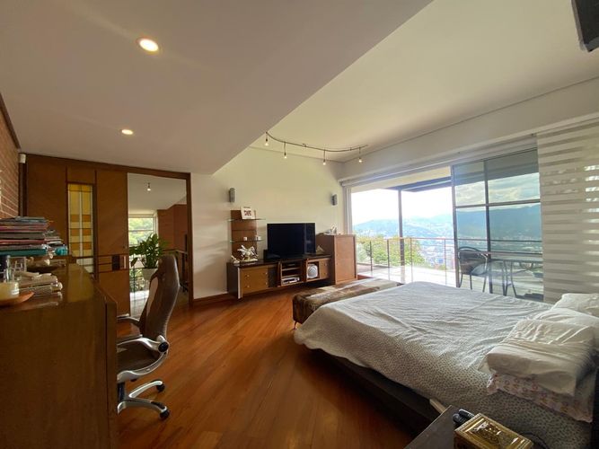 Casa de 3 alcobas en venta en El Poblado, Medellín, 410 m² · foto 16 de 24