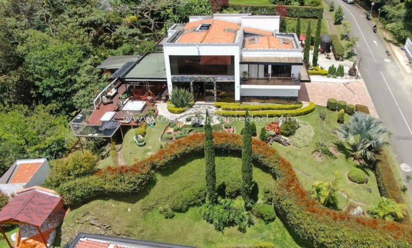 House for rent in El Poblado, Medellín
