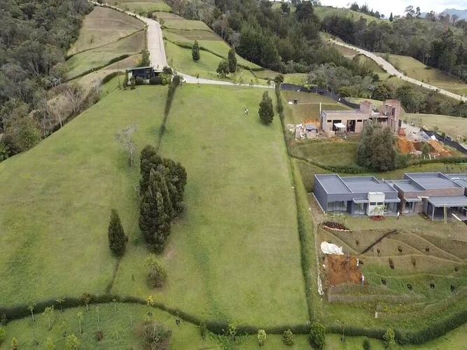 Lote en venta en El Porvenir, Rionegro, 3000 m² · foto 5 de 9
