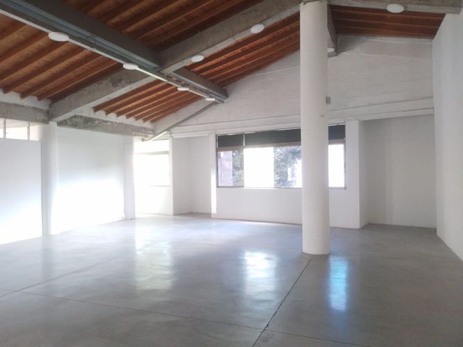 Bodega en arriendo en Belén, Medellín, 260 m² · foto 2 de 13