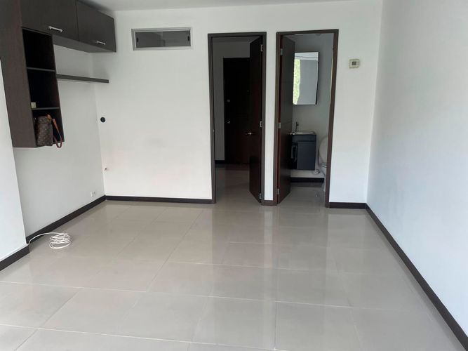 Oficina en arriendo en El Tesoro, Medellín, 40 m² · foto 3 de 6