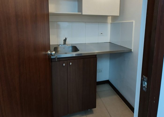 Oficina en arriendo en Villa Carlota, Medellín, 42 m² · foto 3 de 4
