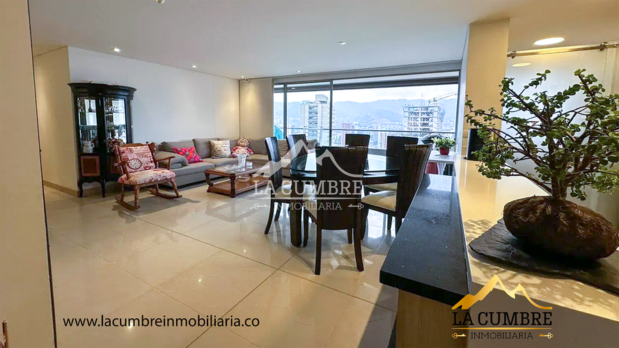Apartamento de 3 alcobas en arriendo en Castropol, Medellín, 113 m² · foto 4 de 11