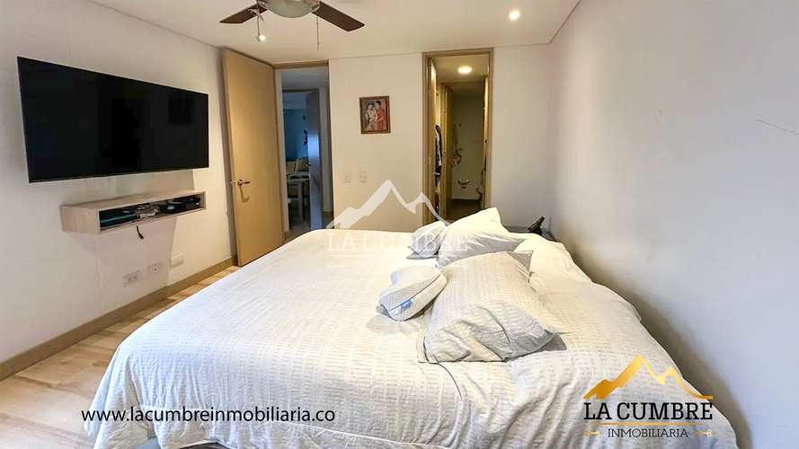 Apartamento de 3 alcobas en arriendo en Castropol, Medellín, 113 m² · foto 9 de 11