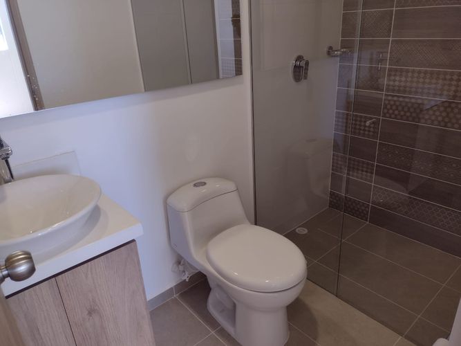 Apartamento de 2 alcobas en arriendo en Shellmar, Medellín, 72 m² · foto 10 de 24