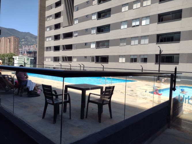 Apartamento de 2 alcobas en arriendo en Shellmar, Medellín, 72 m² · foto 18 de 24