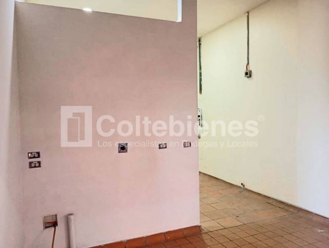 Local en arriendo en Colombia, Medellín, 27 m² · foto 3 de 7