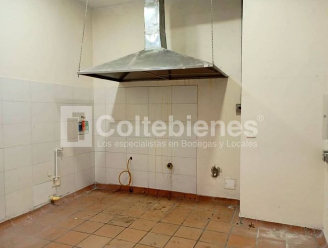 Local en arriendo en Colombia, Medellín, 27 m² · foto 4 de 7