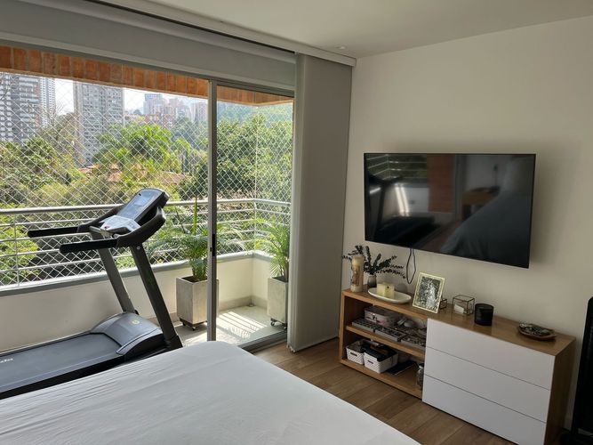 Apartamento de 3 alcobas en venta en San Lucas, Medellín, 162 m² · foto 13 de 17