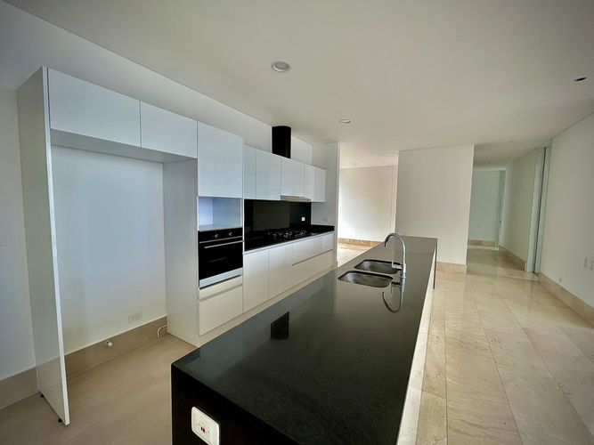 Apartamento de 3 alcobas en venta en Bellavista, Cali, 172 m² · foto 4 de 23