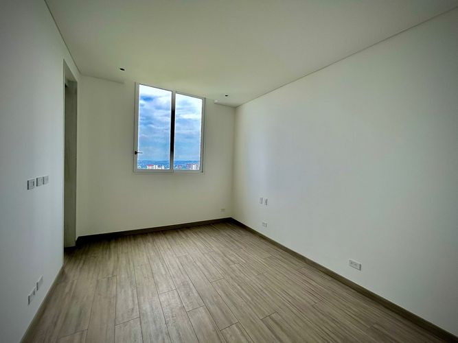 Apartamento de 3 alcobas en venta en Bellavista, Cali, 172 m² · foto 6 de 23