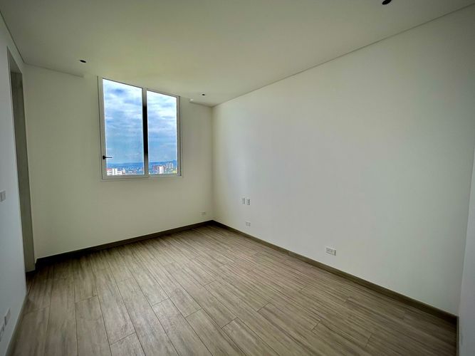 Apartamento de 3 alcobas en venta en Bellavista, Cali, 172 m² · foto 12 de 23