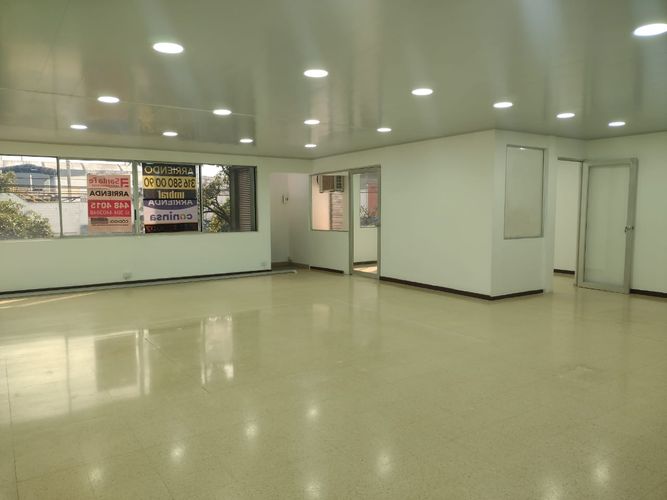 Oficina en arriendo en Guayabal, Medellín, 112 m² · foto 9 de 11