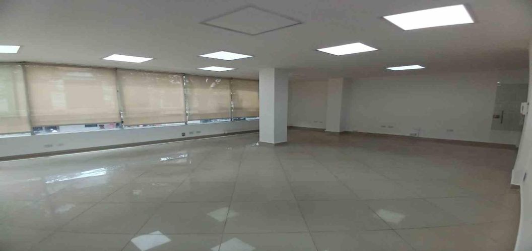 Oficina en arriendo en Laureles, Medellín, 217 m² · foto 4 de 17