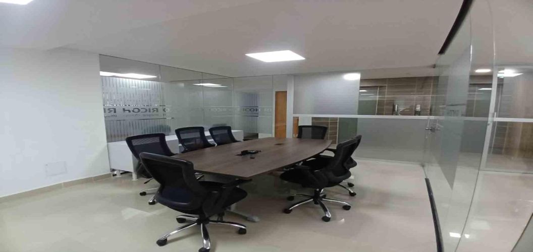Oficina en arriendo en Laureles, Medellín, 217 m² · foto 8 de 17