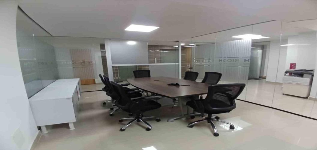 Oficina en arriendo en Laureles, Medellín, 217 m² · foto 9 de 17