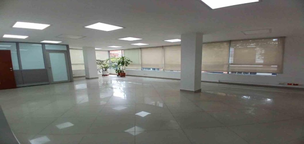 Oficina en arriendo en Laureles, Medellín, 217 m² · foto 11 de 17