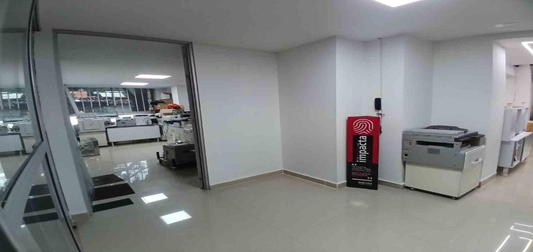 Oficina en arriendo en Laureles, Medellín, 217 m² · foto 16 de 17