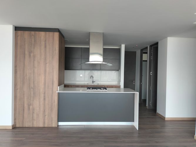 Apartamento de 3 alcobas en arriendo en Las Palmas, Medellín, 143 m² · foto 5 de 19