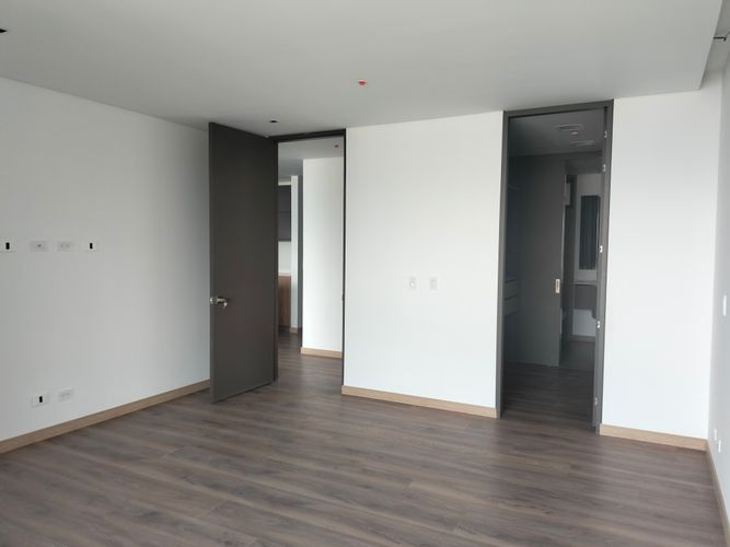 Apartamento de 3 alcobas en arriendo en Las Palmas, Medellín, 143 m² · foto 7 de 19