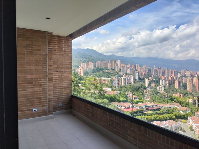 Apartamento de 3 alcobas en arriendo en Las Palmas, Medellín, 143 m² · foto 18 de 19