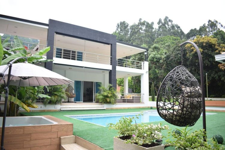 Casa de 4 alcobas en venta en Guayanas, Floridablanca, 250 m² · foto 4 de 24