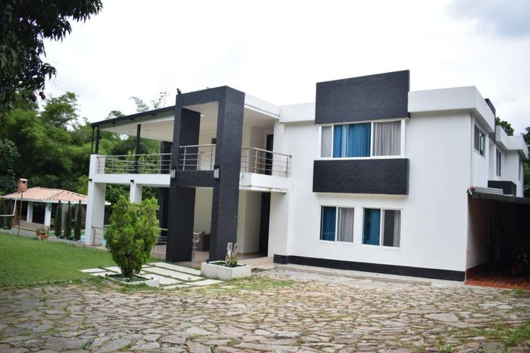 Casa de 4 alcobas en venta en Guayanas, Floridablanca, 250 m² · foto 5 de 24