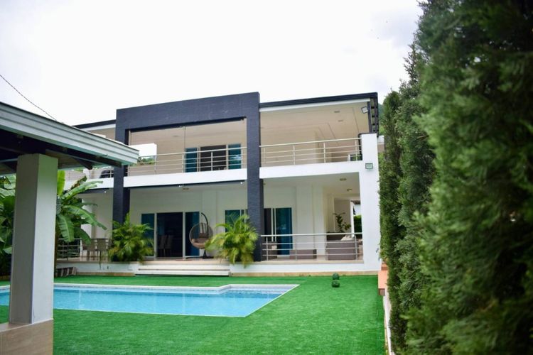 Casa de 4 alcobas en venta en Guayanas, Floridablanca, 250 m² · foto 6 de 24