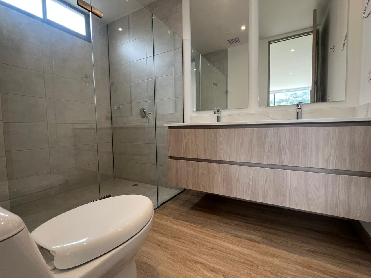 Apartamento en arriendo en Yarumal, Rionegro · foto 9 de 11