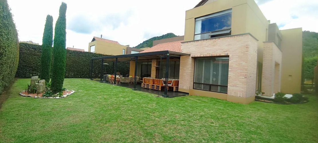 Casa de 5 alcobas en venta en Vereda La Balsa, Chía, 440 m² · foto 2 de 24