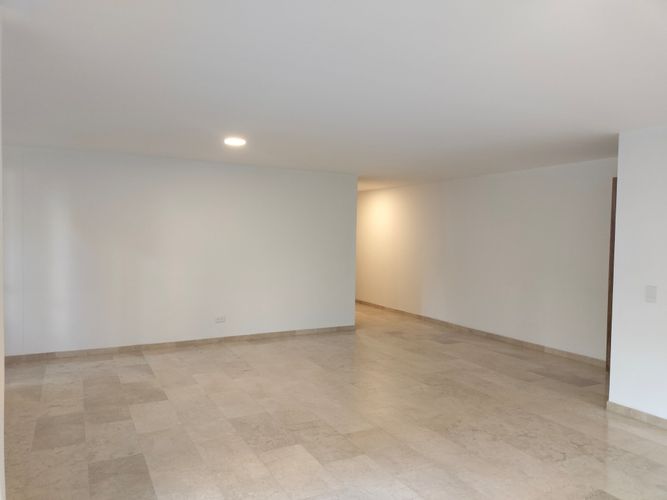 Apartamento de 3 alcobas en arriendo en El Poblado, Medellín, 163 m² · foto 4 de 20